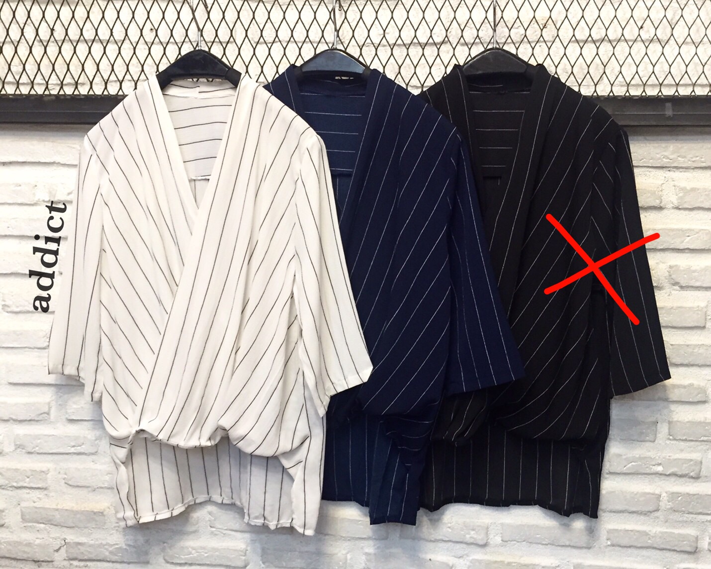 เสื้อคอวีลายทาง ทรงไขว้หน้า หน้าสั้นหลังยาว