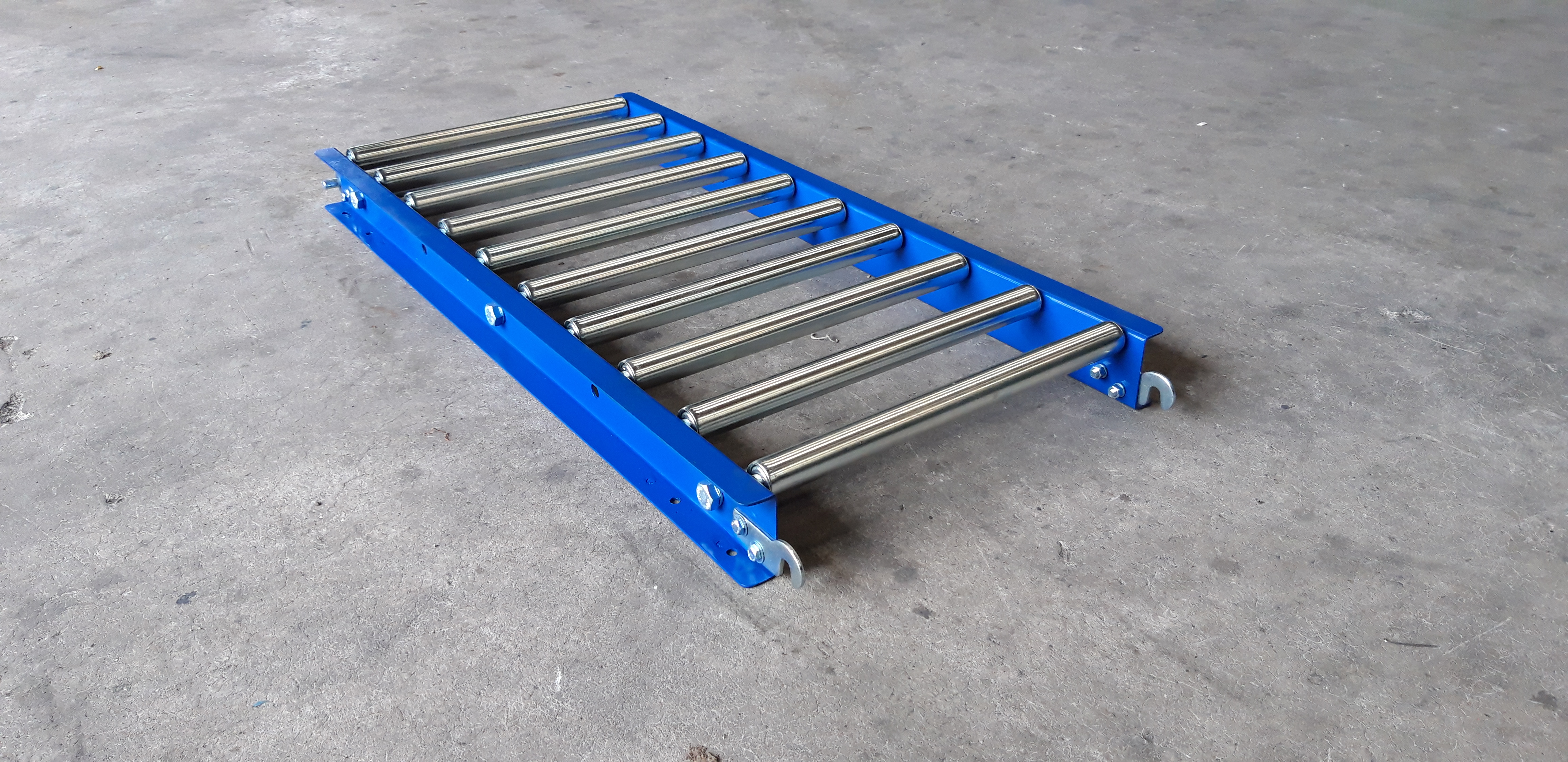 SPEEDWAY รางลูกกลิ้งลำเลียงสินค้า กว้าง 40 cm ยาว 1 M ( Model SR32B - 4010 )