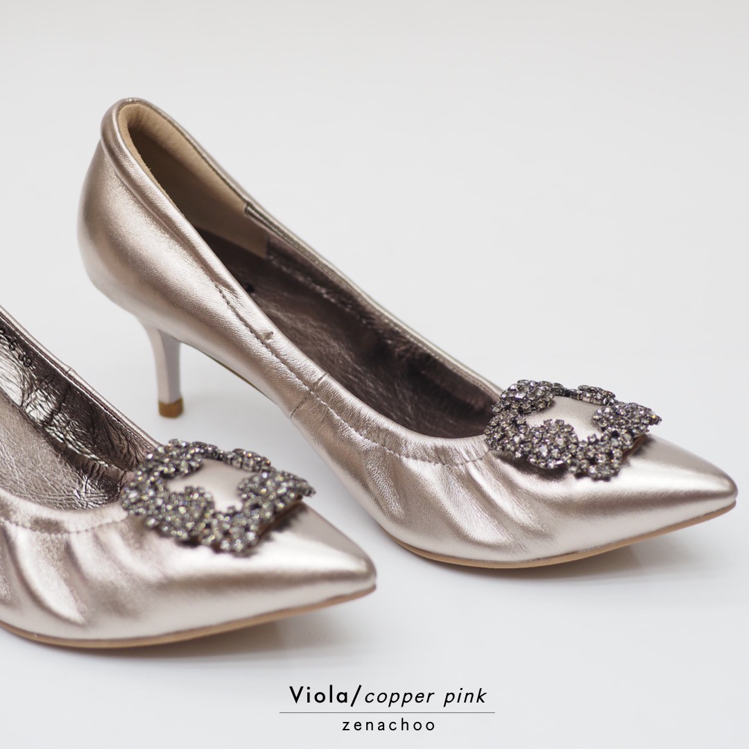 ทรงปกติ เปลี่ยนไซส์ได้ ไม่รับคืน รีสต๊อค Zenachoo Viola2 สี Copper Pink ส้นสูง 2 นิ้ว รองเท้าแกะแท้ ทรงสวยไม่บีบเท้า ขายดีมาก