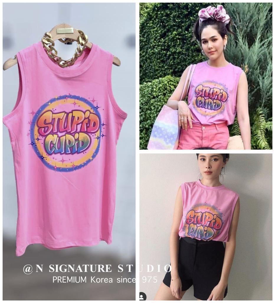 เสื้อยืดแขนกุดแบบดาราใส่ สีสันสดใส