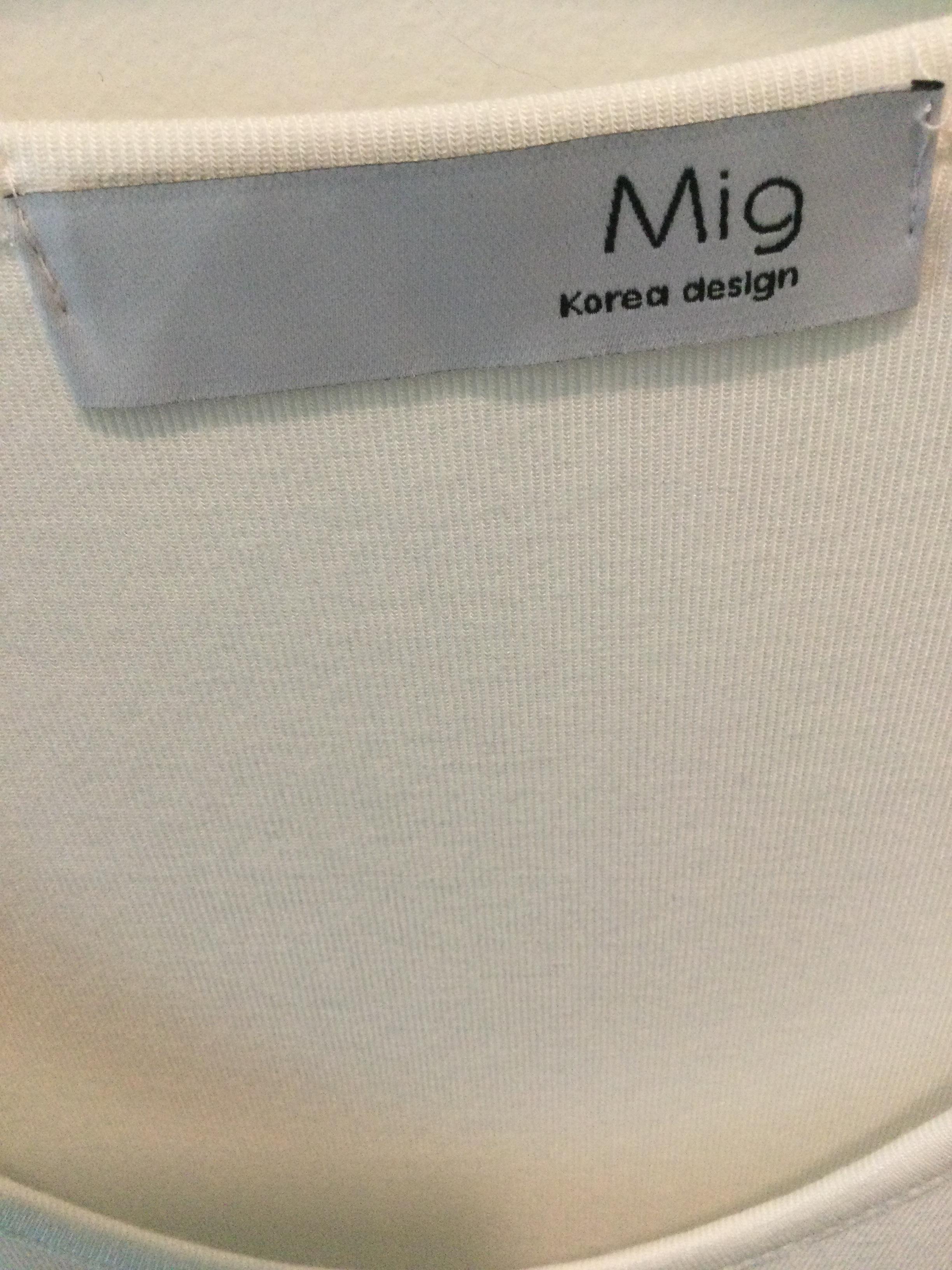 เสื้อยืดแขนยาวสีขาวผ้าดีมากก ผ้านิ่มมากก