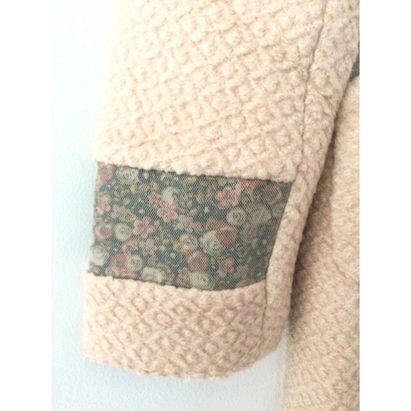 เสื้อโค้ทกันหนาวเกาหลี เสื้อกันหนาวตัวยาว มาพร้อมผ้าพันคอแต่งลูกไม้ *ตามรูปค่ะ