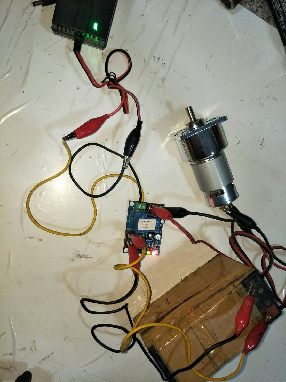 OT88 วงจรควบคุมการชาร์จแบตอัตโนมัติ สำหรับ โซล่าเซลล์ แบตรถยนต์ แบ็ตกรดตะกั่ว UPS 12V