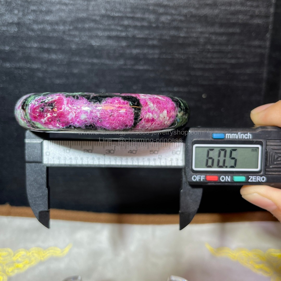 Ruby Zoisite, Anyolite Bangle กำไลข้อมือ รูบี้ซอยไซท์, เอนิโอไลต์ มีความเชื่อมั่นในเองและมีชีวิตตามที่คุณต้องการ ขนาด ความกว้างวงใน 60.5 มม