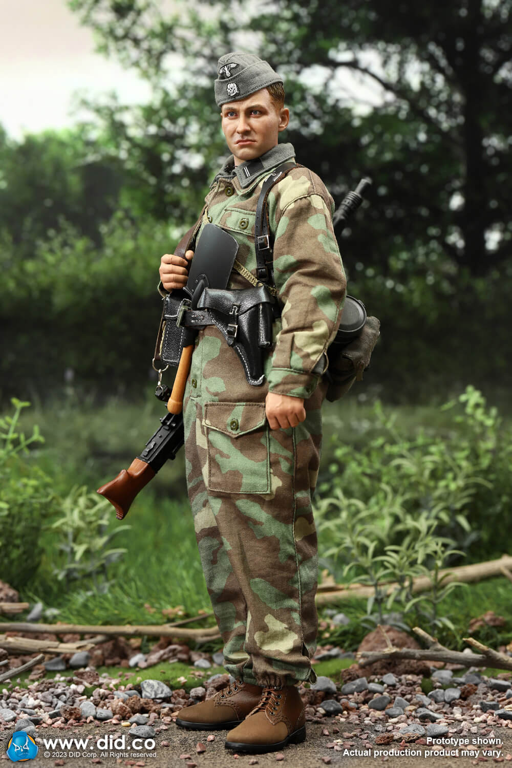 DID D80169 1/6 WWII German 12th SS Panzer Division MG42 Gunner – Otto