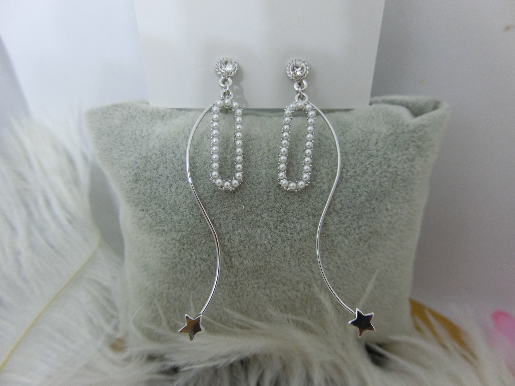 ต่างหูหนีบ Ovaly Star มีซิลิโคนรอง หนีบไม่เจ็บ เงินแท้92.5% ไม่เจาะหูก็สวยได้_EC243