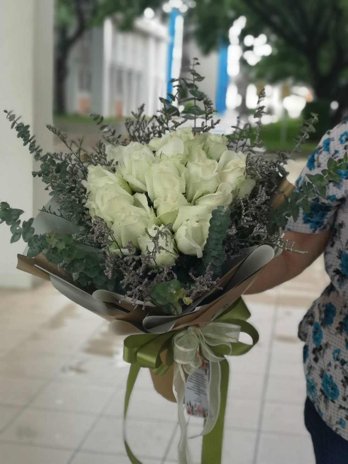 ช่อดอกกุหลาบสีขาว ง้อคืนดีแฟน