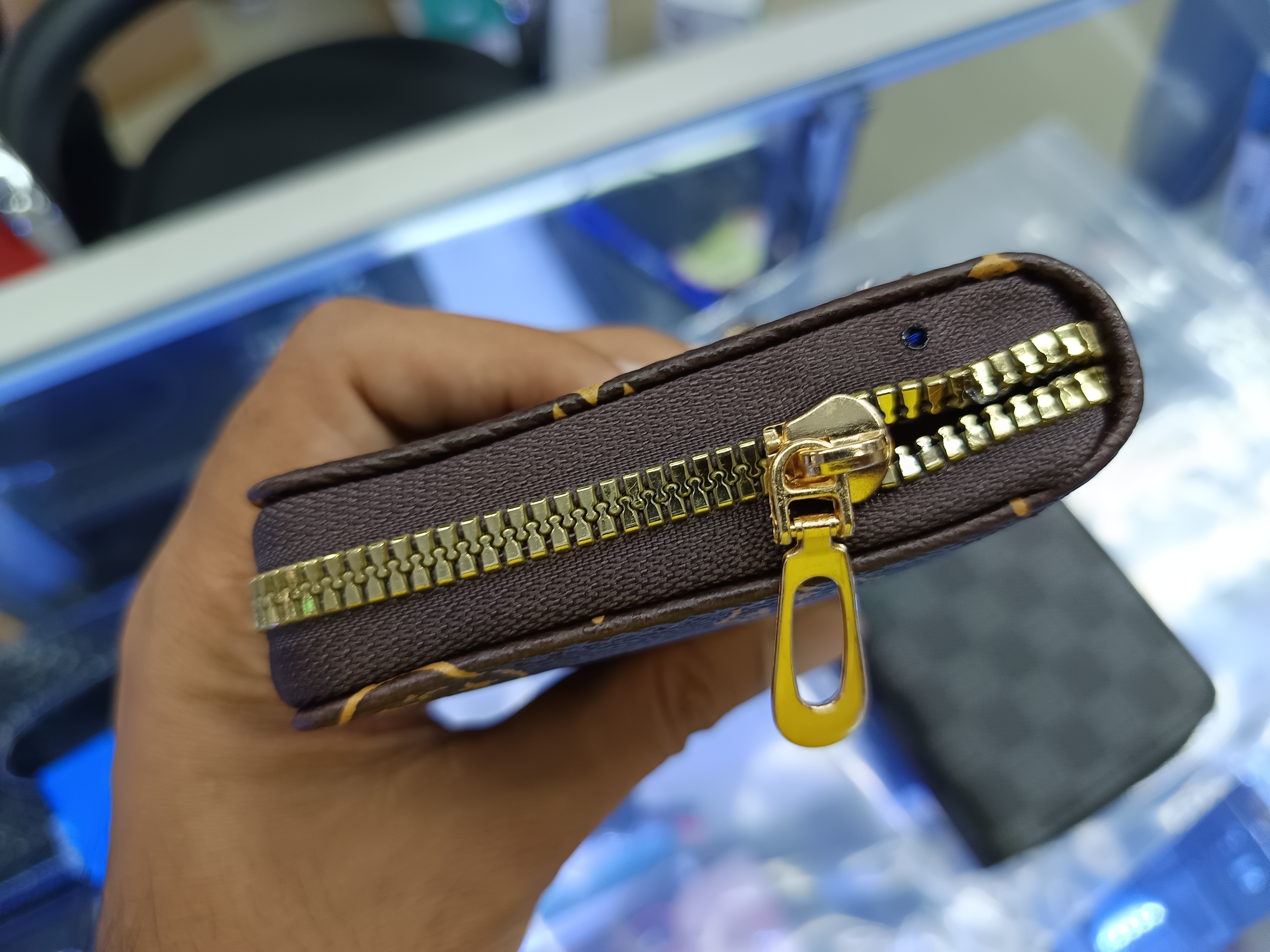 กล้องออนไลน์นักสืบ สายลับกระเป๋าถือผู้หญิง