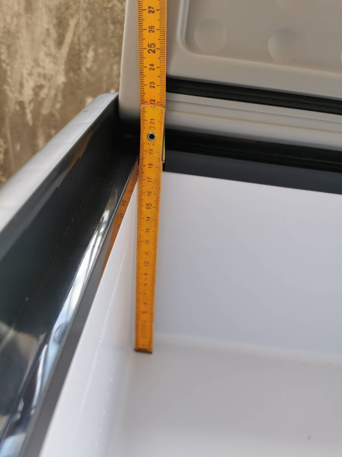 OT220 ตู้แช่เย็นถึงแข็ง -20 ขนาด 15 ลิตร ใช้ไฟ 12V/24V