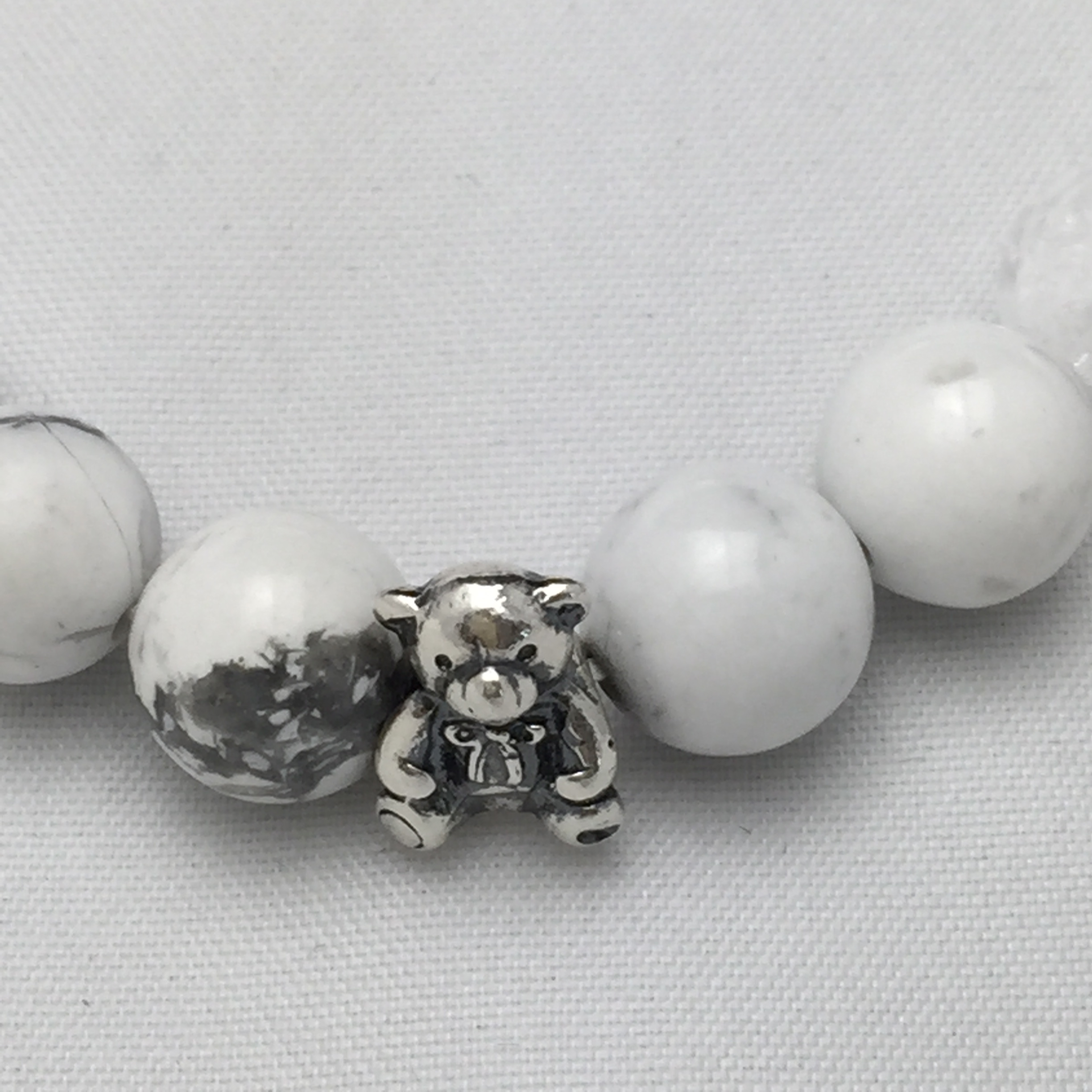 Howlite, Ice Quartz and Teddy Bear I LOVE U ฮาวไลท์ ไอซ์ควอทซ์ หมีน้อยคอยรัก Polar Bear with Love