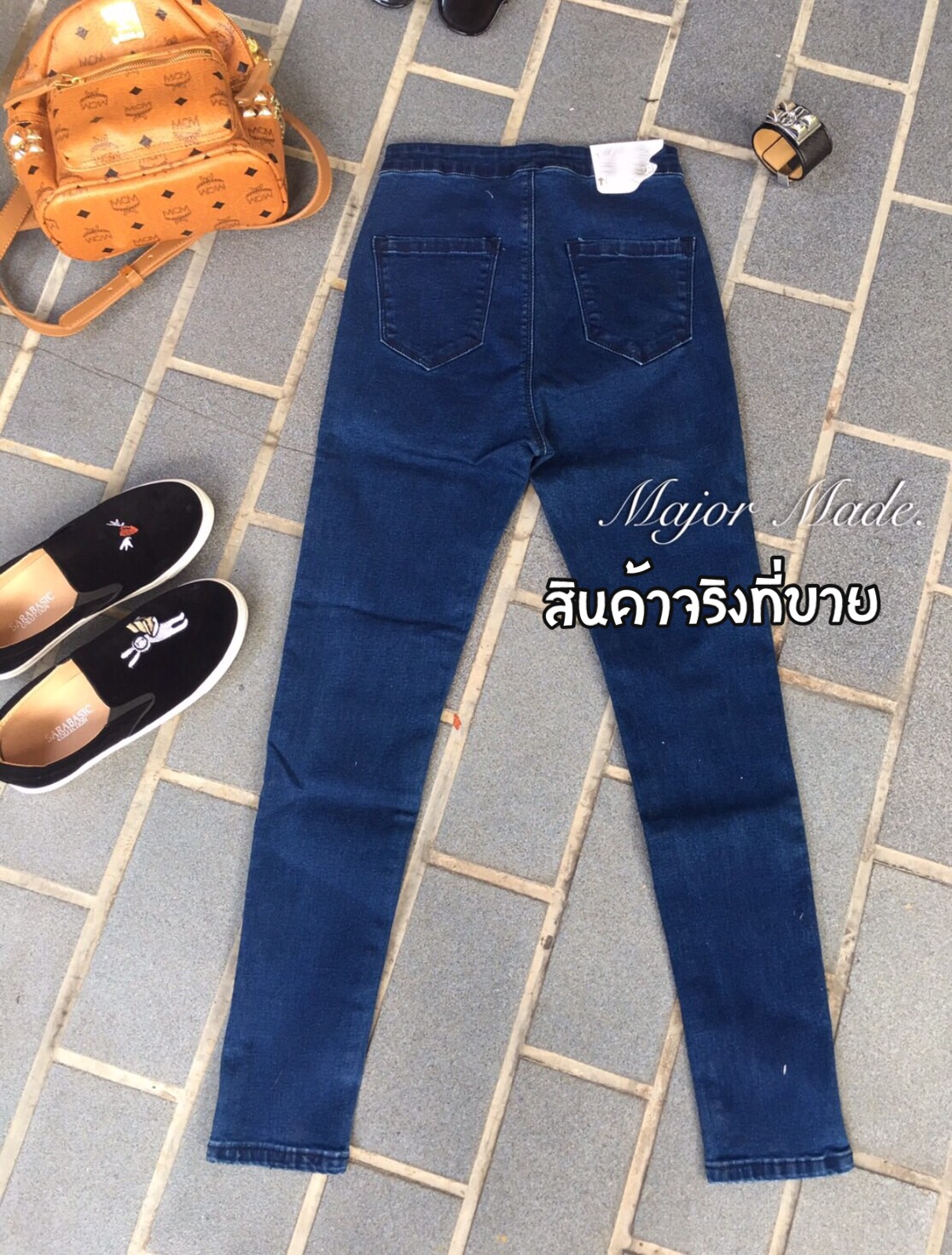 Top Shop เนื้อผ้าดีมาก ทรงเอวสูง รุ่นนี้ผ้าไม่หนาไม่บางเนื้อดีมากๆ แนะนำว่ารุ่นนี้เป็นอีกหนึ่งรุ่นที่ไม่ควรพลาดนะคะ