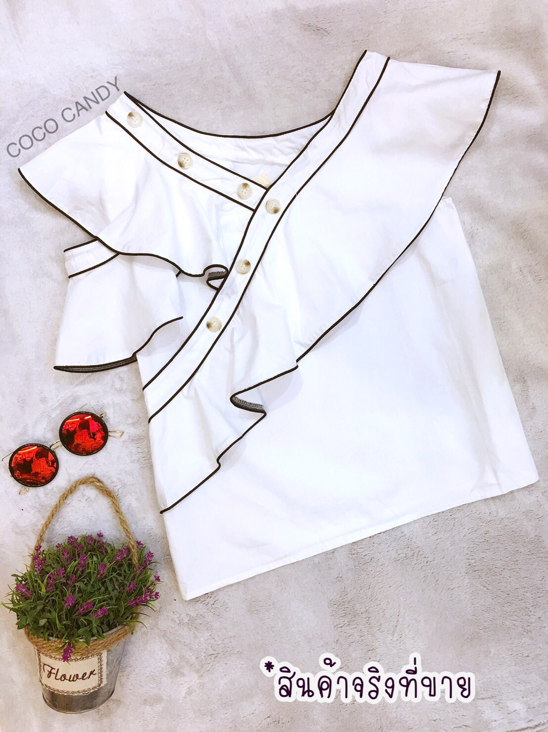 Self portrait One-Shoulder Top เสื้อไหล่ระบายไหล่เดียวเกร๋แบรนด์ดังขลิบขอบด้วยสีคอนทราสใส่สวยชิคมาก