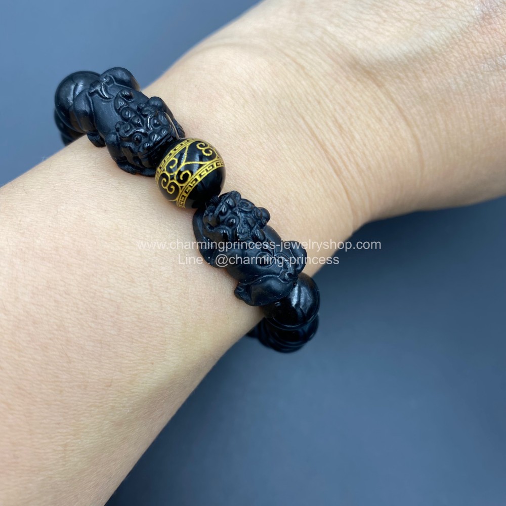 Black jade หยกดำ10 มม พร้อมปีเซี๊ยะจากหยกดำ ป้องกันสิ่งไม่ดี พลังงานที่ชั่วร้ายไม่ให้เข้ามากระทำทั้งต่อร่างกายและจิตใจ เสริมวาสนา บารมี