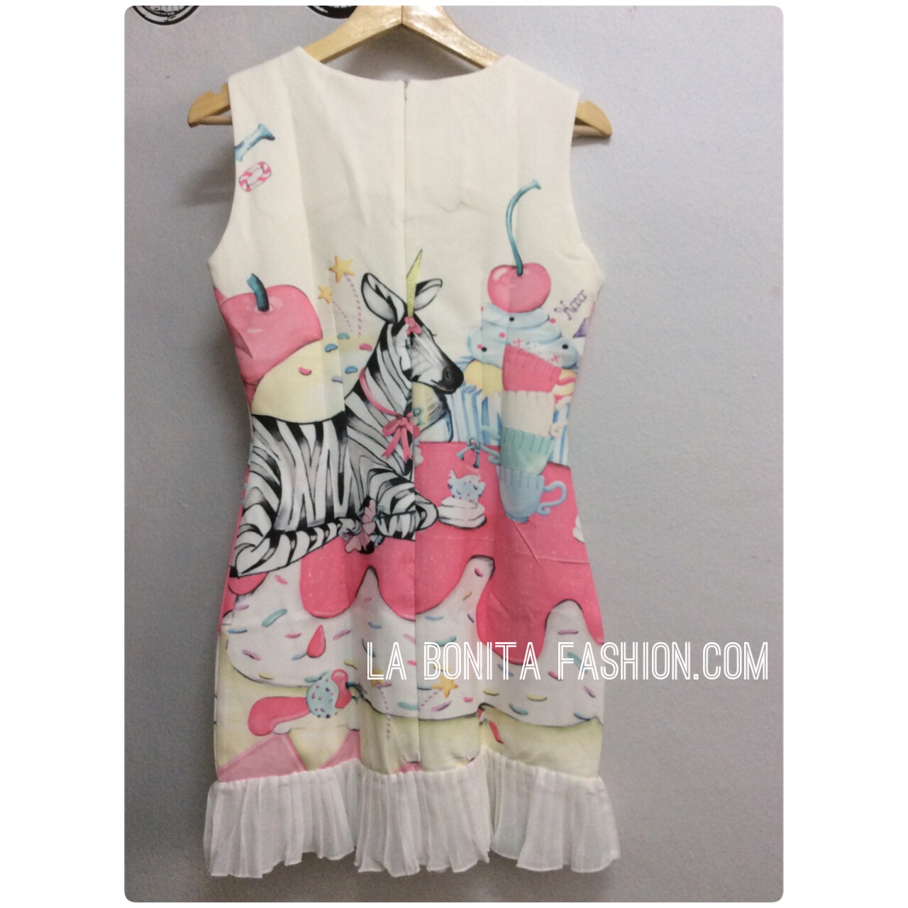 เดรสผ้าพิมพ์ลาย ลายม้าลายน่ารักหวานๆ