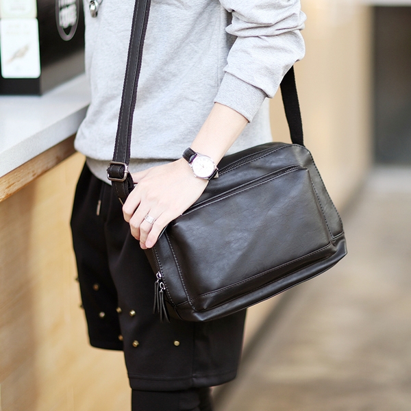 พร้อมส่ง กระเป๋าผู้ชาย สะพายข้าง Messenger bag แฟชั่นเกาหลี คนรุ่นใหม่