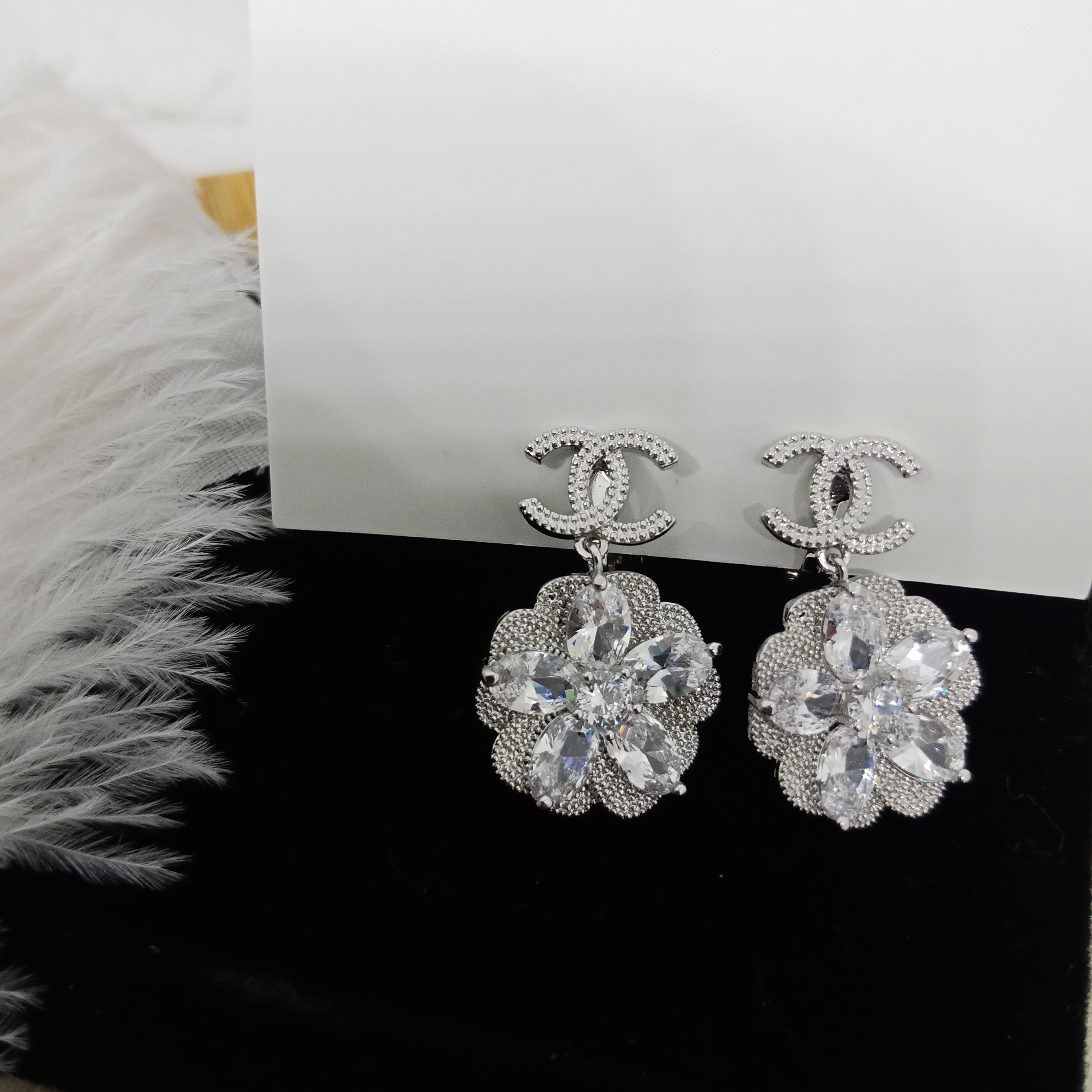 ต่างหูหนีบ CC Fleur มีซิลิโคนรอง หนีบไม่เจ็บ เงินแท้92.5% ไม่เจาะหูก็สวยได้_EC247