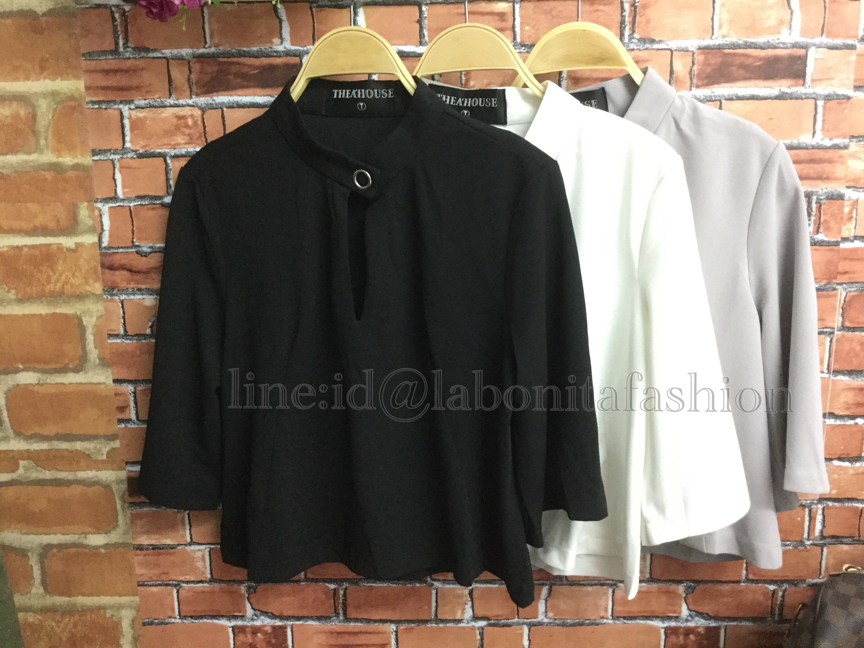 New!!! Crop top เสื้อคอจีนติดกระดุม แบบเอสเธอร์ ผ้าอย่างดี น่ารักมากๆ