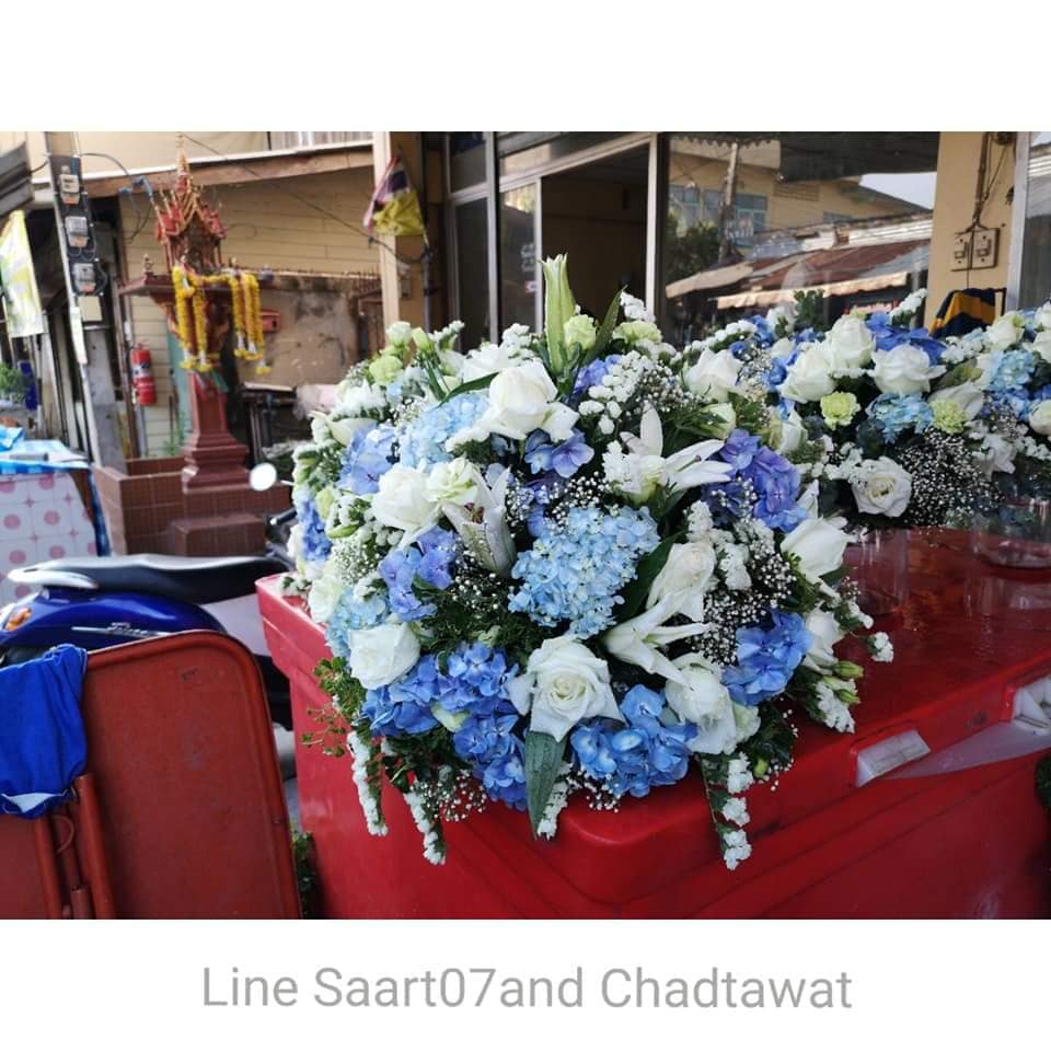 สแตนดอกไม้เปิดงาน พร้อมตัดริบบิ้น Grand Opening