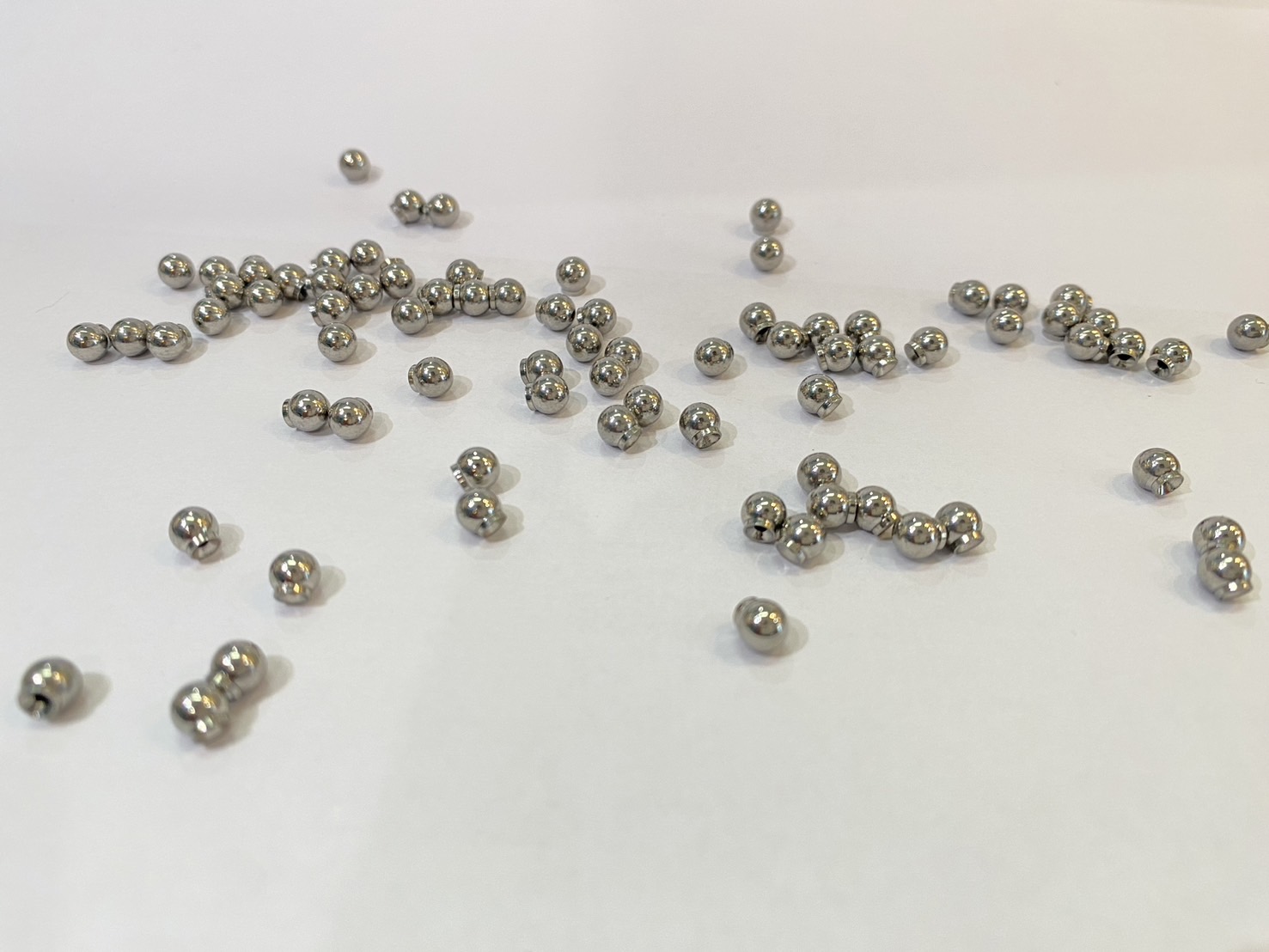 (ส่งฟรี แถมฟรีแป้นหมุดตัน)ต่างหูสำหรับผิวแพ้ง่าย Ball 3mm ก้านสีทอง สแตนเลสเกรดการแพทย์ ปลอดภัย 100%_STD006