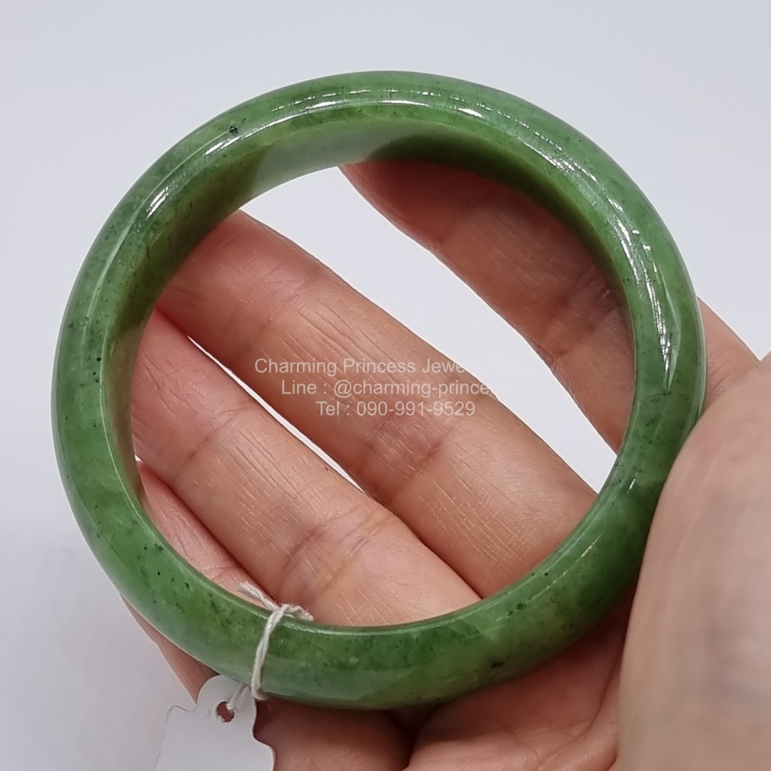 Peridot Bangle กําไลเพอริดอท เพอริดอต หน้ากว้าง 14มม วงใน 58 มม เป็นสัญลักษณ์ของความสำเร็จ ความสงบ ความมีโชค เพอริดอท อัญมณีสีเขียว ประจำเดือนเกิดสิงหาคม