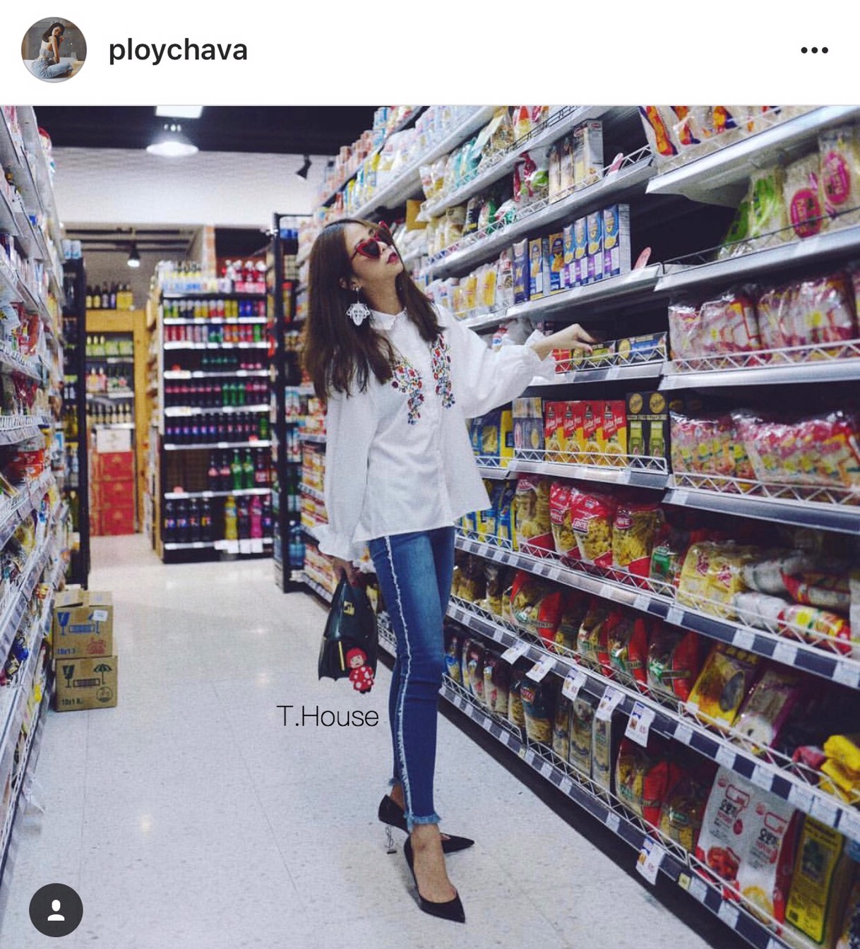 Korea Fairy shirt เสื้อเชิ้ตสีขาว คอหยักๆ เสื้อเกาหลีสวยๆ เสื้อผ้างานดีมีป้าย สไตล์เซเลบใส่ ตัวนี้งานป้ายเกาหลีเลยนะจ๊ะ