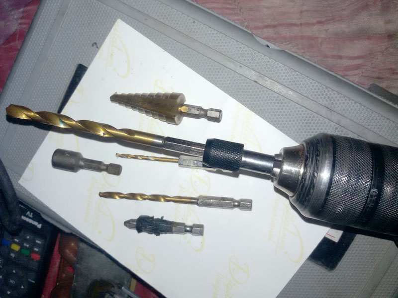 AD02 ตัวต่อสวมเร็ว สำหรับเปลี่ยนใส่ดอกไขควง ดอกบ่งสกรู ดอก Step Drill ดอกเจาะเดือยไม้ หัวแปลงต่างๆ ดอกสว่านทั่วๆไป