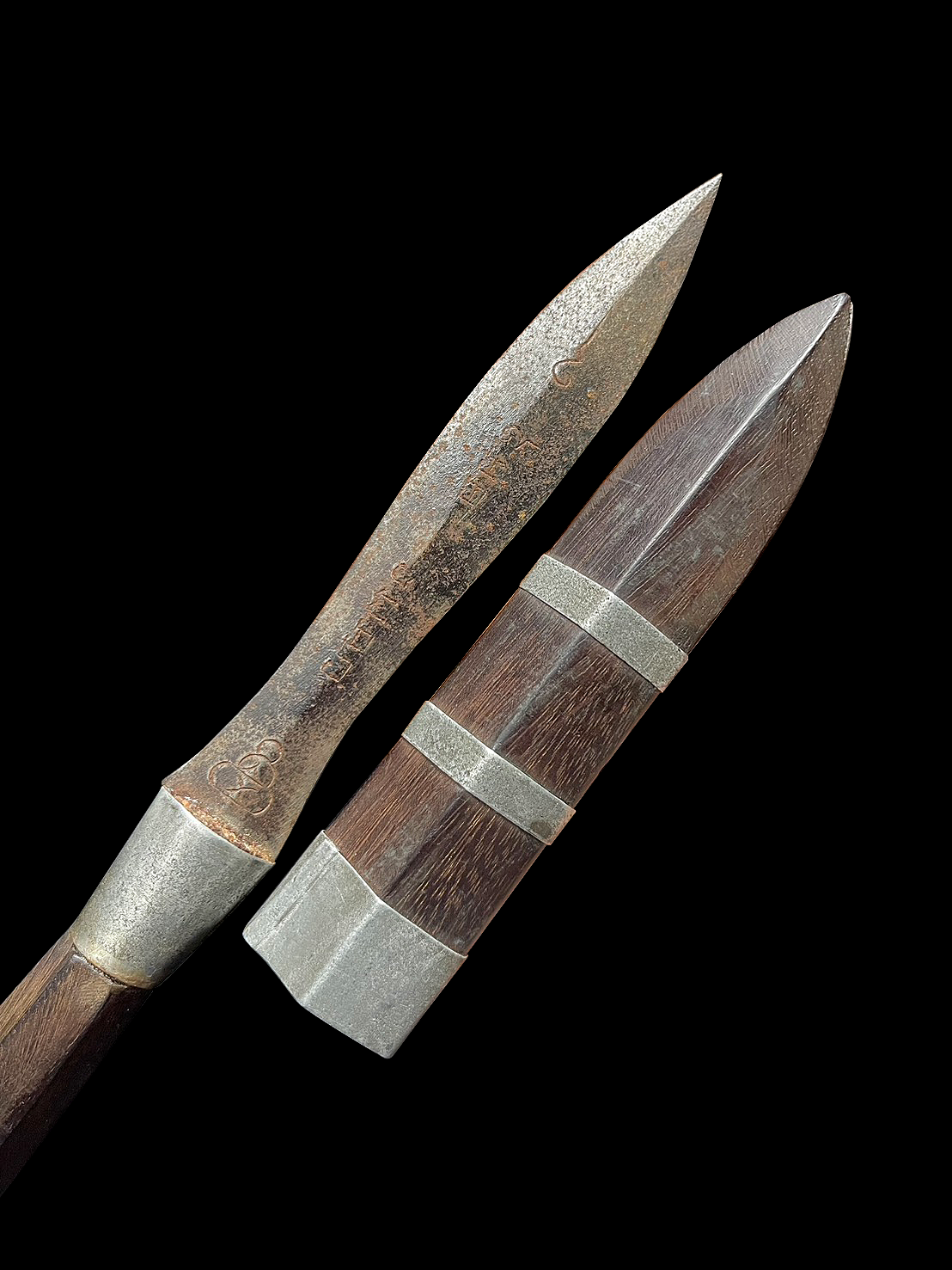 มีดหมอหลวงพ่อรุ่งวัดหนองสีนวล นครสวรรค์ ไม้พญางิ้วดำ ยุคต้น