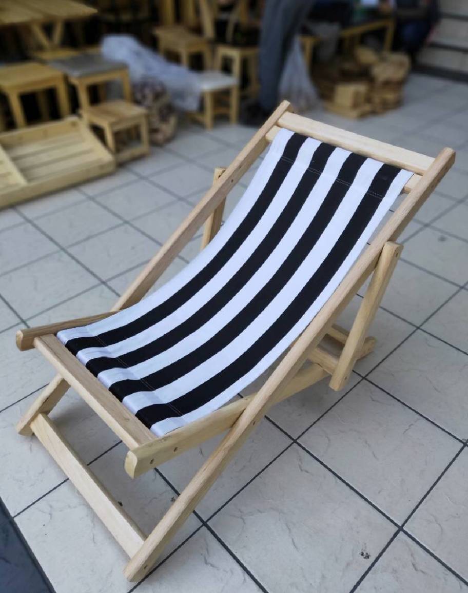 เตียงผ้าใบชายหาด ลายทาง