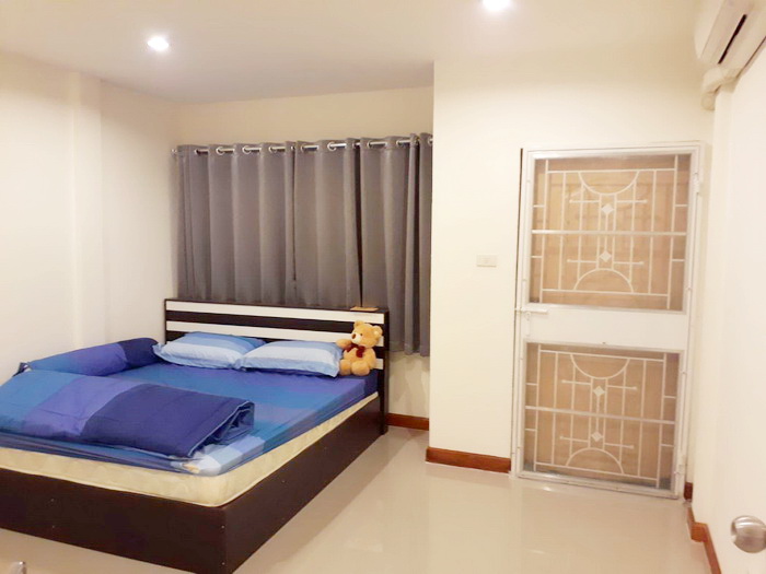 ทาวน์เฮ้าส์ ม.ดวงกมล พระยาสุเรนทร์ 35 ถ.รามอินทรา 109 บางชัน มีนบุรี กรุงเทพฯ บ้านใหม่ ตกแต่งสวย พร้อมอยู่