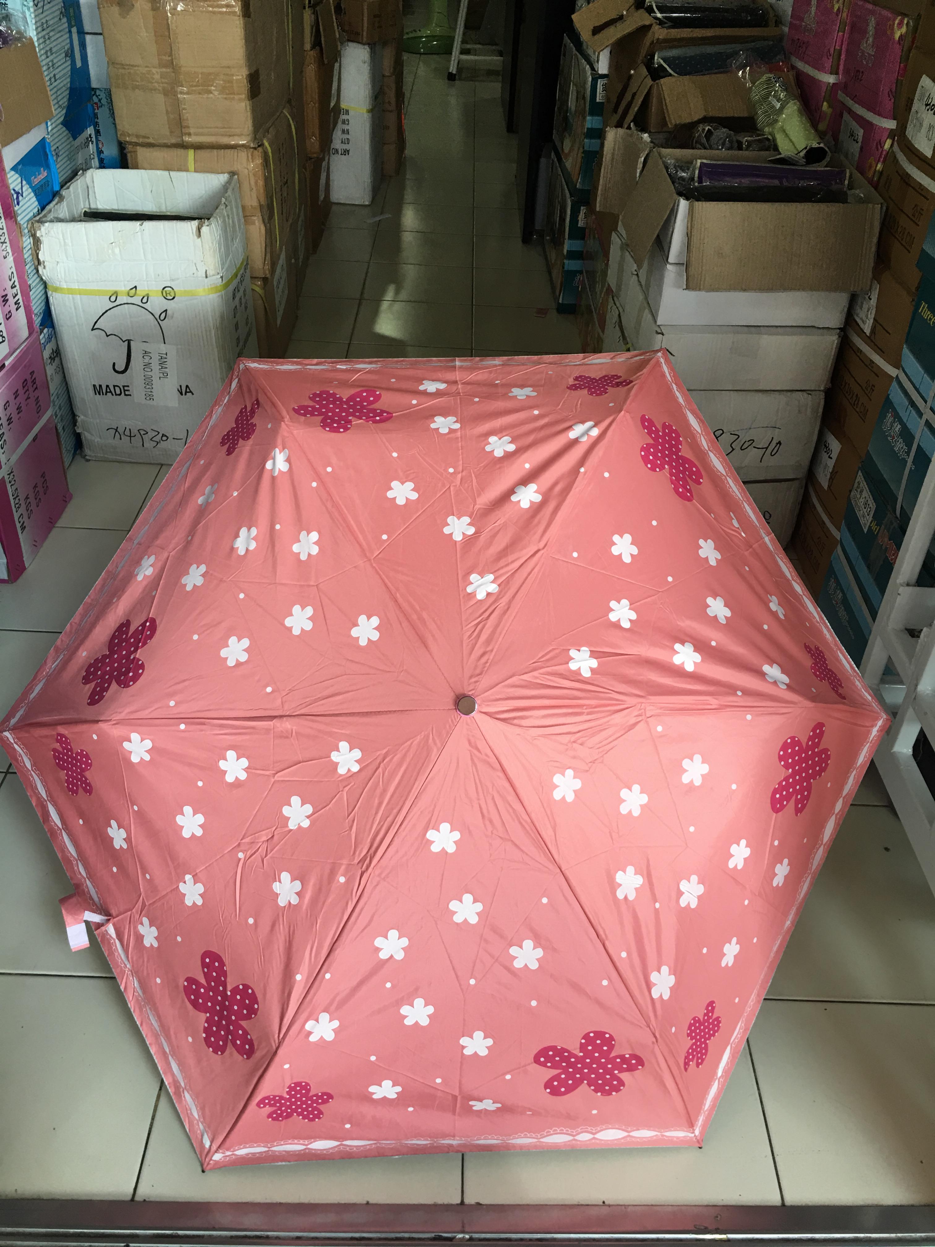 ร่มพับ3ตอนดินสอ ยูวีสีเงิน รหัส ลายดอกไม้