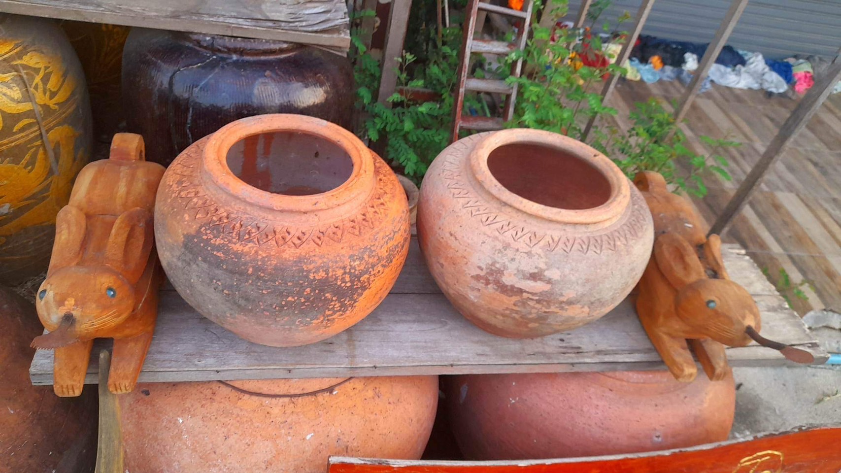 ตุ่มดินไทยโบราณ ทรงส้มแป้น ตุ่มแดงเก่า ขนาด15x13นิ้ว