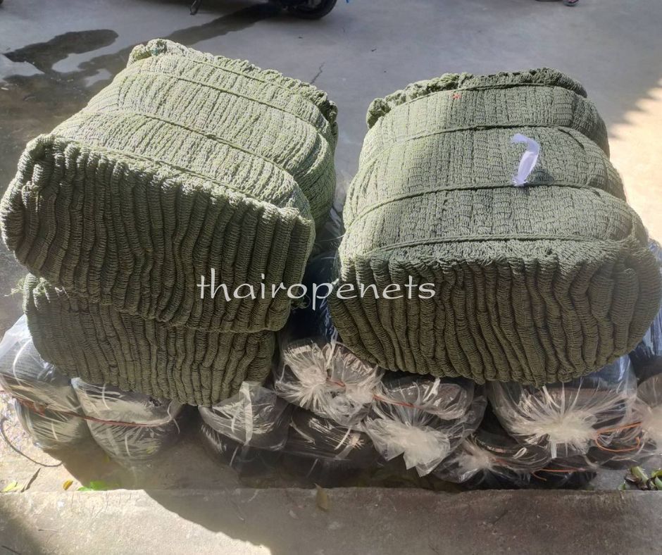 ตาข่ายสนามกีฬา ตาข่ายสนามกอล์ฟ Golf course netting สีเขียวขี้ม้า ขนาด1.5 mm. ช่องตา 1.8x1.8 cm.