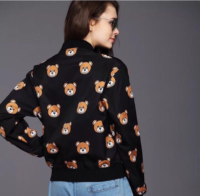 New! Jacket Moschino ลายสกรีนน้องหมี ซิปรูดหน้า ผ้าPolyester เนื้อนิ่มใส่สบายคะ