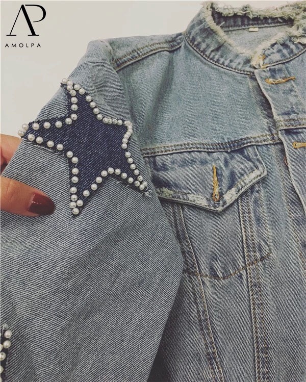 เสื้อ #jacket #แจ็คเก็ตยีนส์ แต่งมุกดาวที่แขน #ดาราเซเลปใส่ กันเยอะมาก งานสวย ใส่ได้ตลอดๆๆ คอเซอๆ