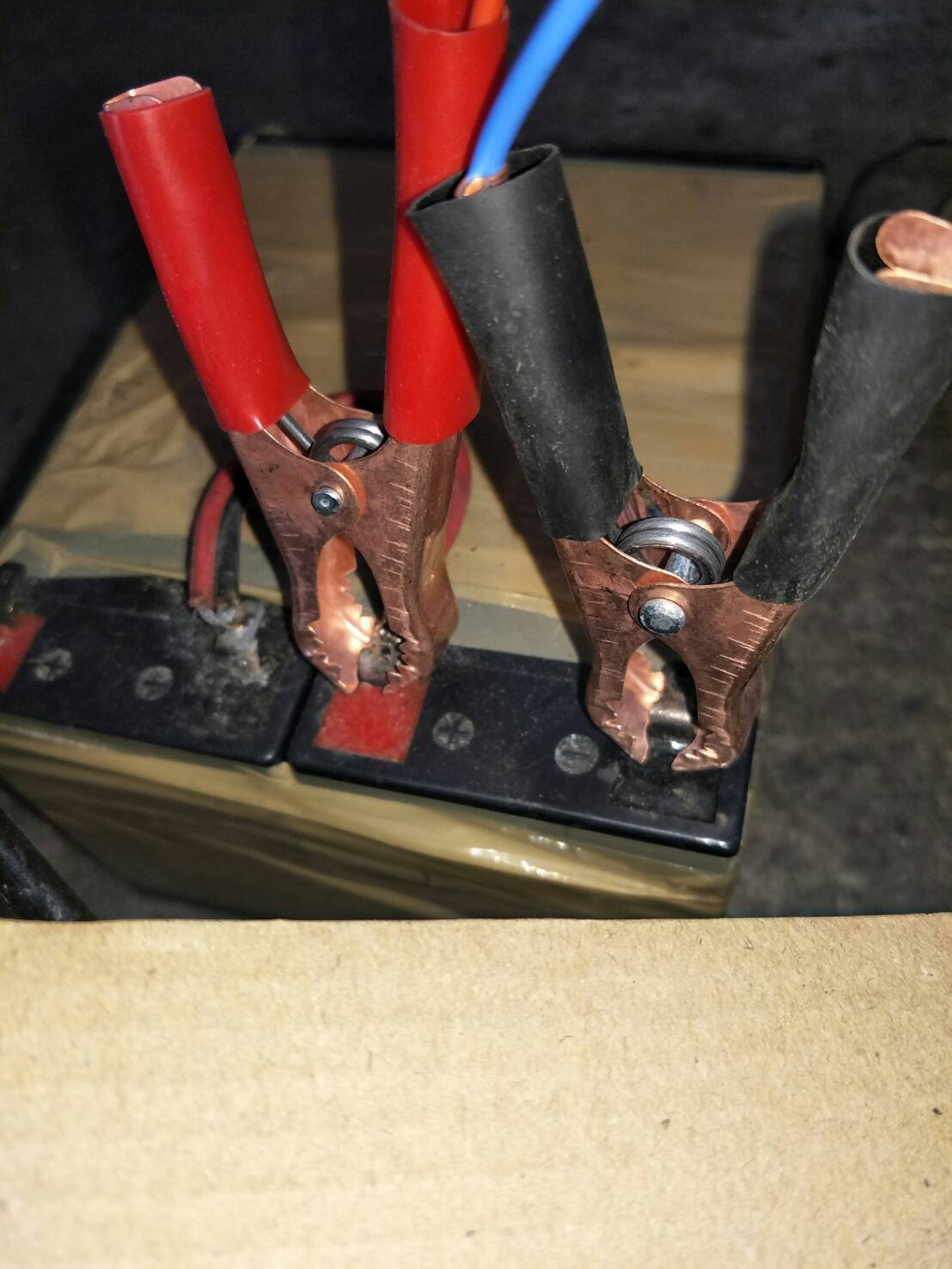 ES08 เครื่องเป่าลม โบลวเวอร์ใช้ไฟแบตเตอรี่ 12 v กำลังไฟ 600 วัตต์