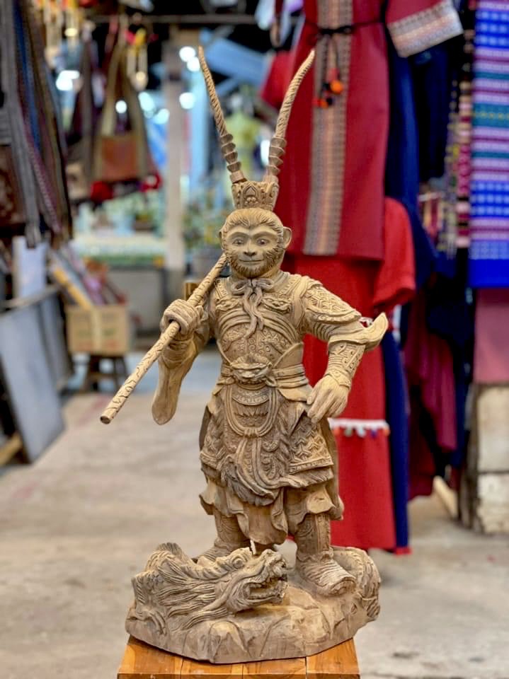 ซุนหงอคงไม้สัก เทพเจ้าเห้งเจีย ไต่เสี่ยฮุกโจ้ว สูง24นิ้ว Sun Wukong