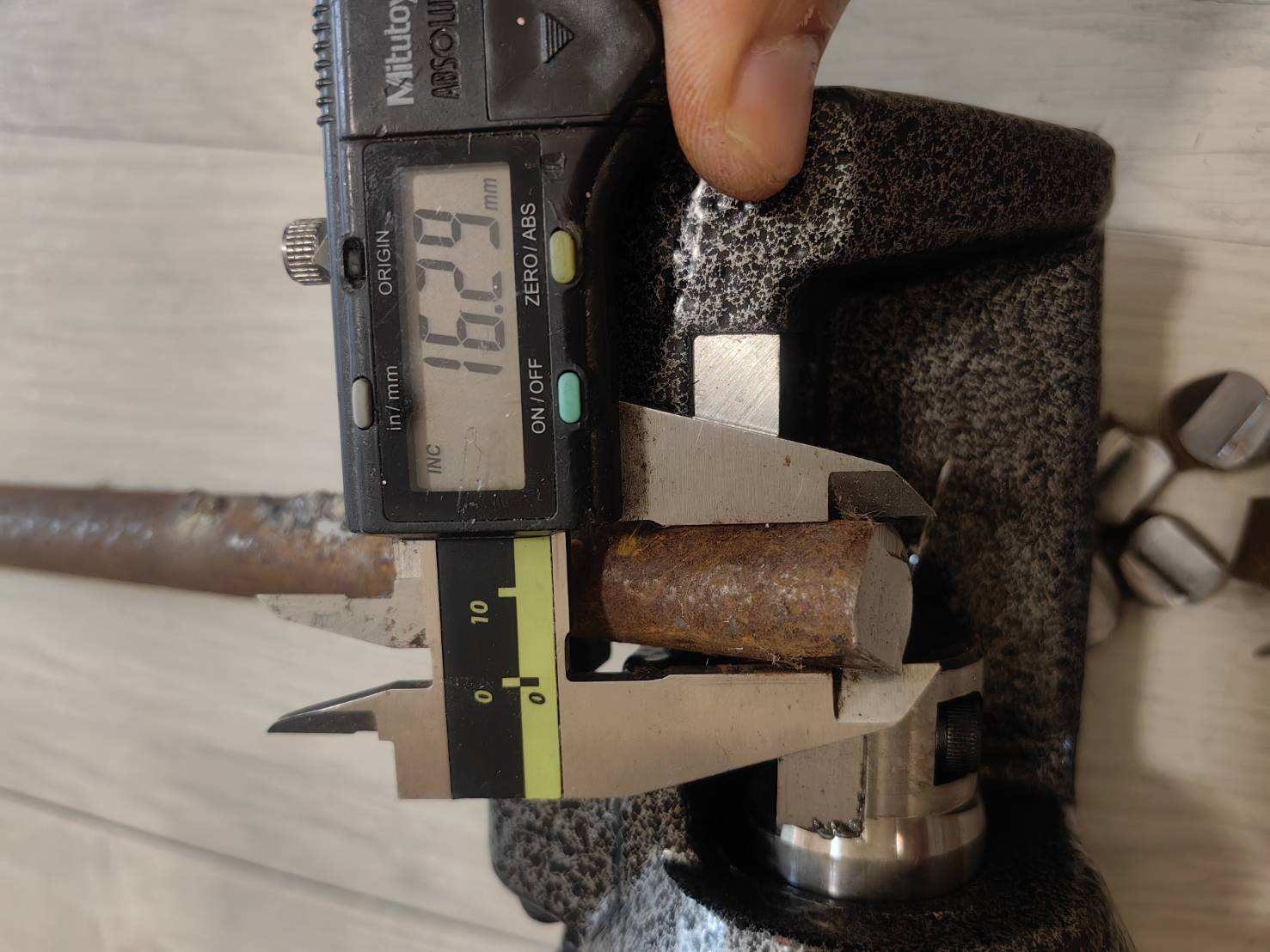 ES21 เครื่องตัดเหล็กเส้น 16 มิล เหล้กข้ออ้อย เหล้กเพลาขาว เหล็กเส้น 1200วัต