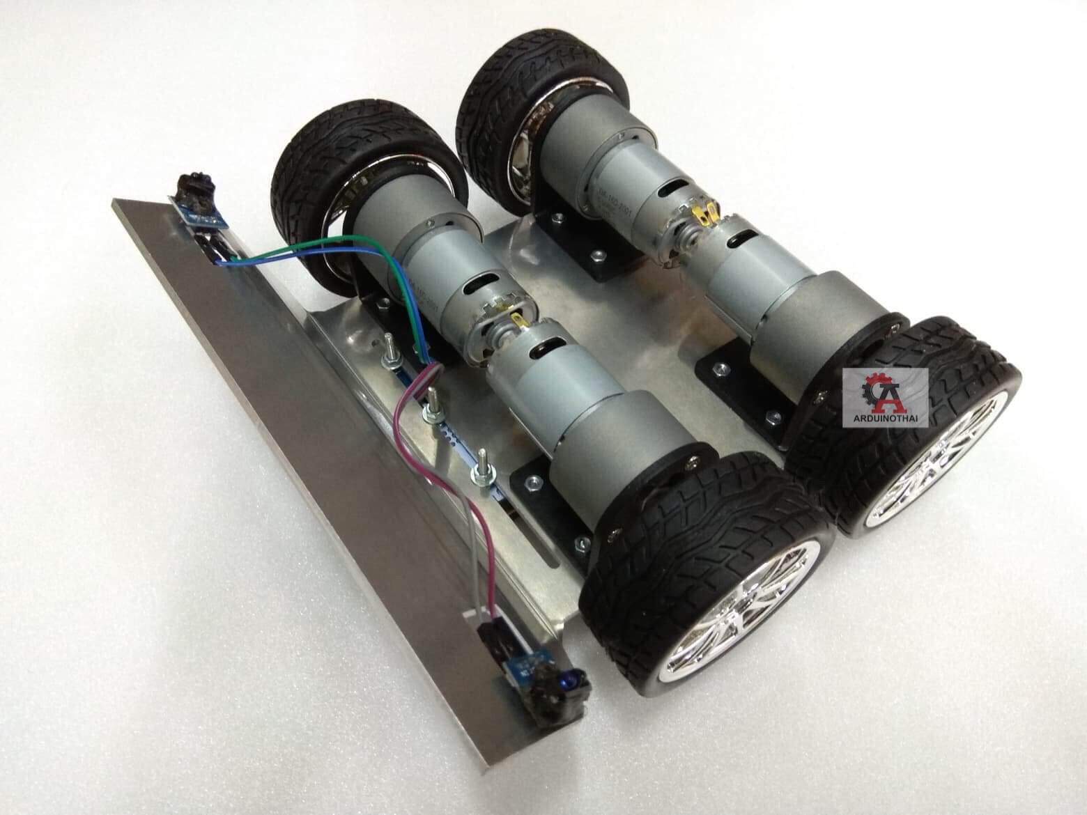 หุ่นยนต์ซูโม่ (sumo robot) ขนาด20x20cm หนัก 1300g พร้อมโค้ดตัวอย่าง