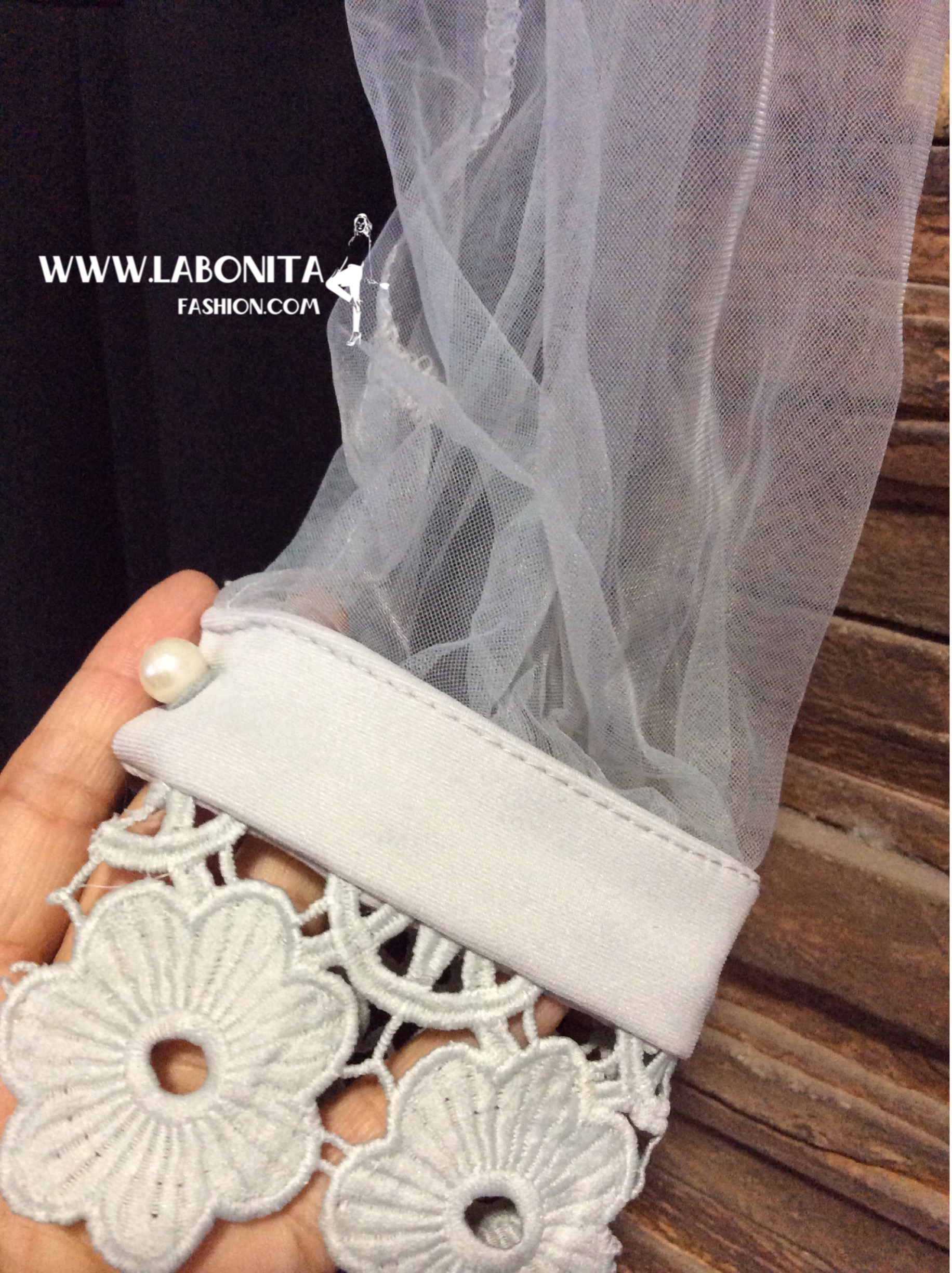 จั้มสูทขายาว ผ้าลูกไม้ตัดต่อกางเกงผ้าอย่าดีมีน้ำหนัก