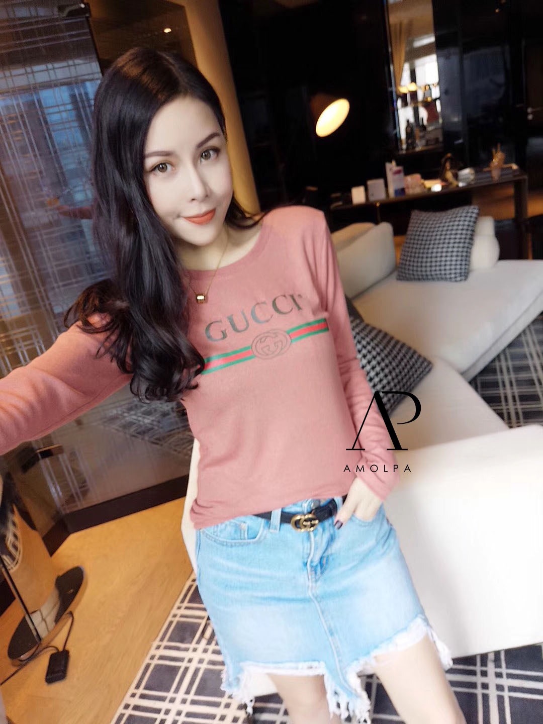 เสื้อแขนยาว GUCCI ผ้าไหมพรมทอบาง ไม่หนา ใส่สบายมาก เข้ารูปหน่อยๆ งานดี สาวมั่น ลุคเปรี้ยว ห้ามพลาดเด็ดขาด