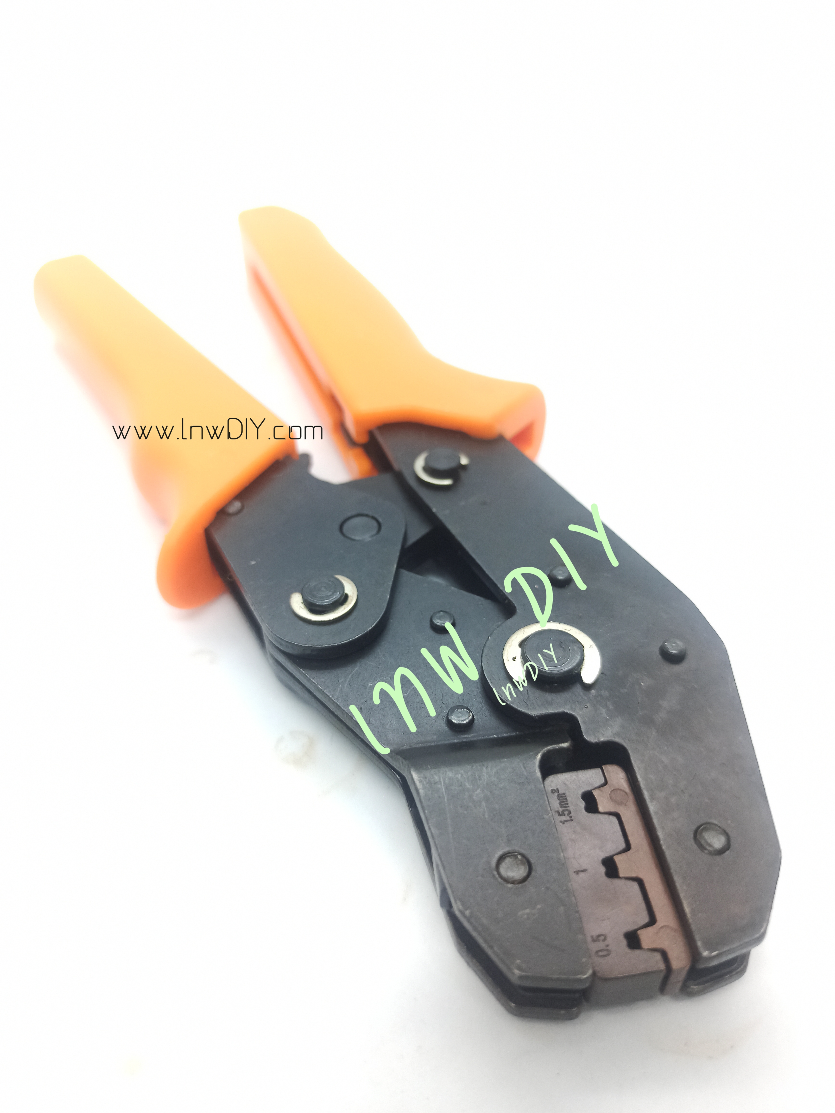 คีมเข้าหัวสายไฟ SN-48B