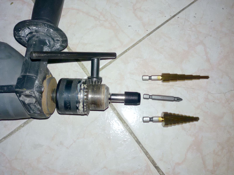 AD02 ตัวต่อสวมเร็ว สำหรับเปลี่ยนใส่ดอกไขควง ดอกบ่งสกรู ดอก Step Drill ดอกเจาะเดือยไม้ หัวแปลงต่างๆ ดอกสว่านทั่วๆไป