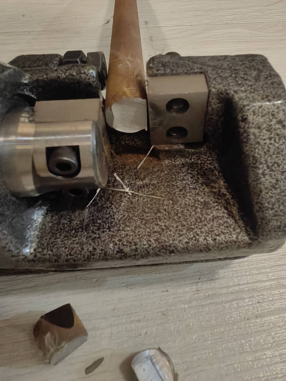 ES21 เครื่องตัดเหล็กเส้น 16 มิล เหล้กข้ออ้อย เหล้กเพลาขาว เหล็กเส้น 1200วัต