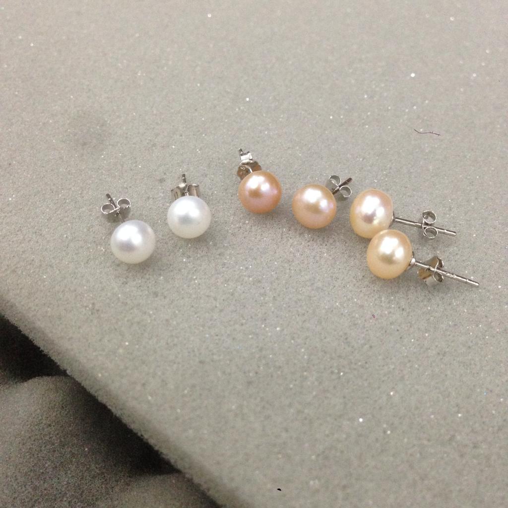 ต่างหูสำหรับผิวแพ้ง่าย เงินแท้ 92.5% Classy Pearl