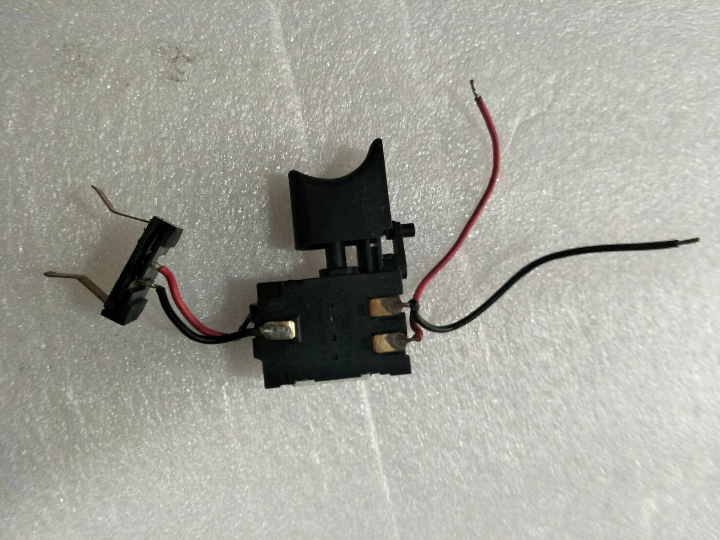 OT73 สวิทสว่านแบต 7-24V DC 16A สำหรับ เป็นอะไหล่หรือคุมรอบมอเตอร์