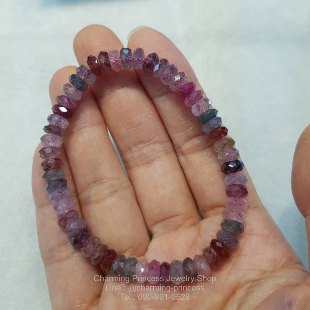 Red Spinel สปิเนลสีแดง 6.5 มม เจียรเหลี่ยมอัญมณีสวยงาม เปล่งแสงระยิบระยับเมื่อต้องแสงไฟ "อัญมณีแห่งความหวังและการฟื้นฟู"