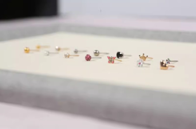 (สำหรับเจาะที่ร้านเท่านั้น)Inverness ต่างหูสำหรับผิวแพ้ง่าย ทอง14K_Diamond Gold 5 MM _IN7E/NP(ก้านปกติ)