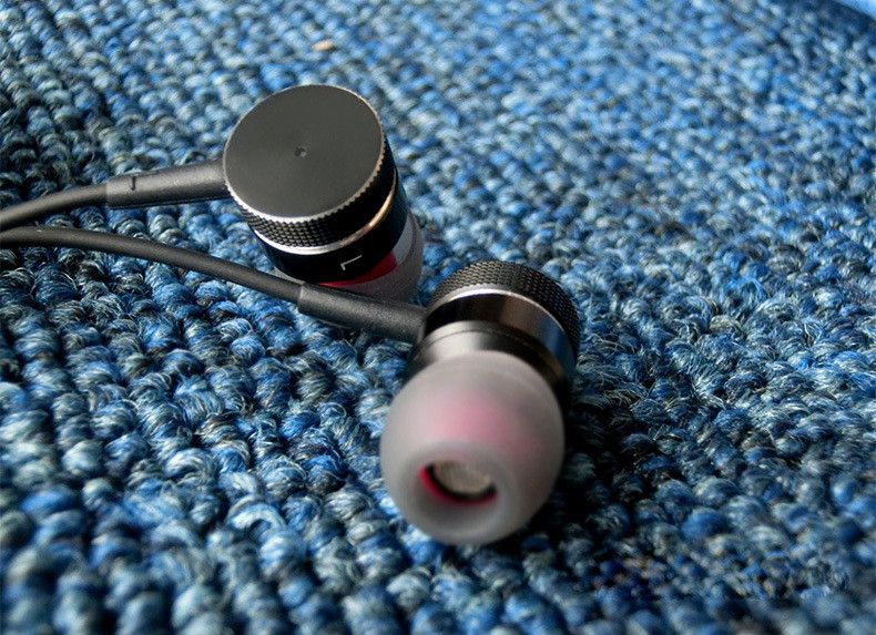 ขาย Magaosi M1 หูฟังไฮบริด 2 ไดรเวอร์ (1BA 1Dynamic) บอดี้โลหะหรู ไดรเวอร์ Titanium