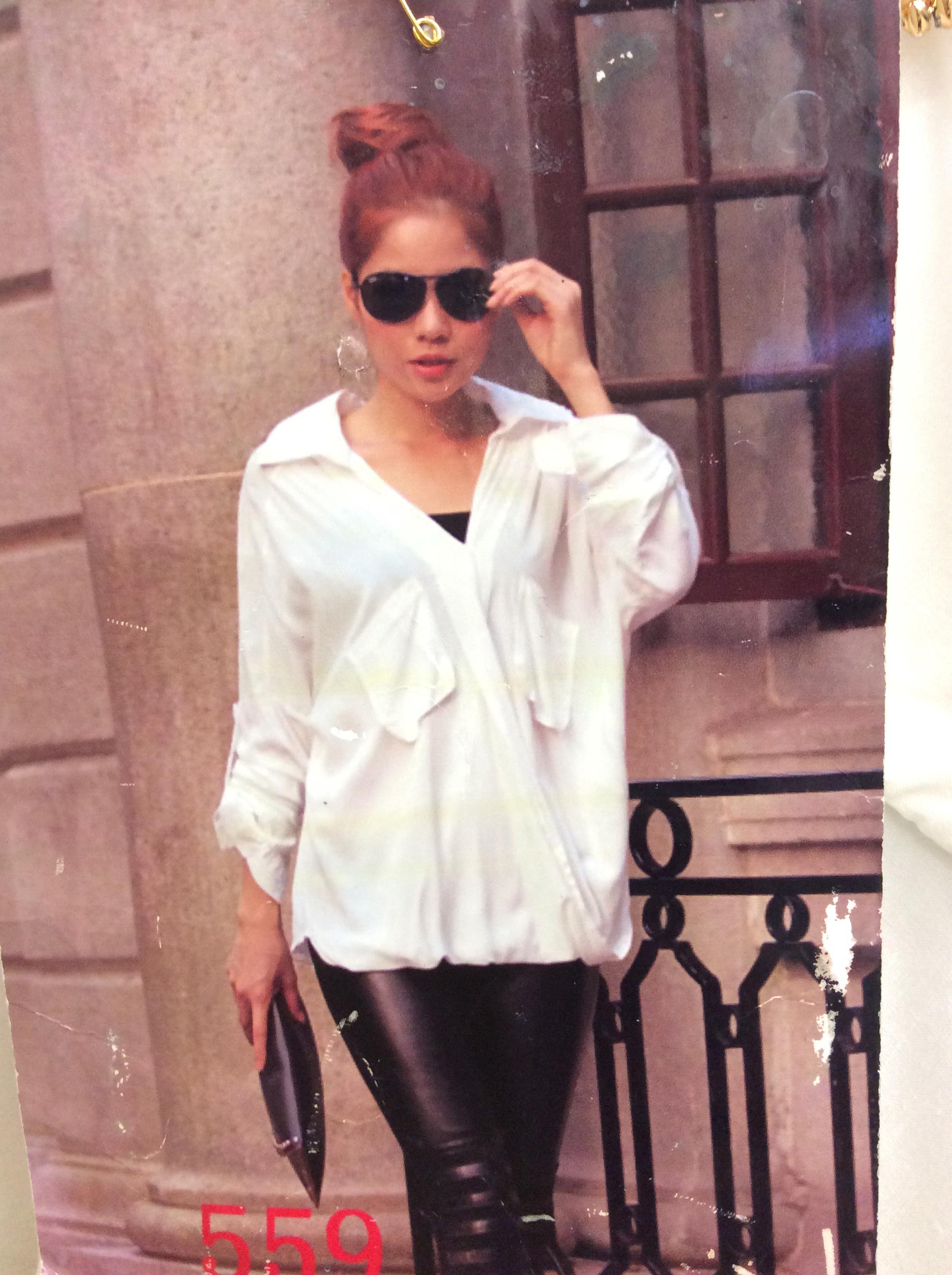 เสื้อเชิ้ตคอวี สไตล์Zara เสื้อเชิ้ตคอวีทรงOver size มีกระเป๋าหน้า ผ้านุ่มเนื้อดีใส่สบายค่ะ