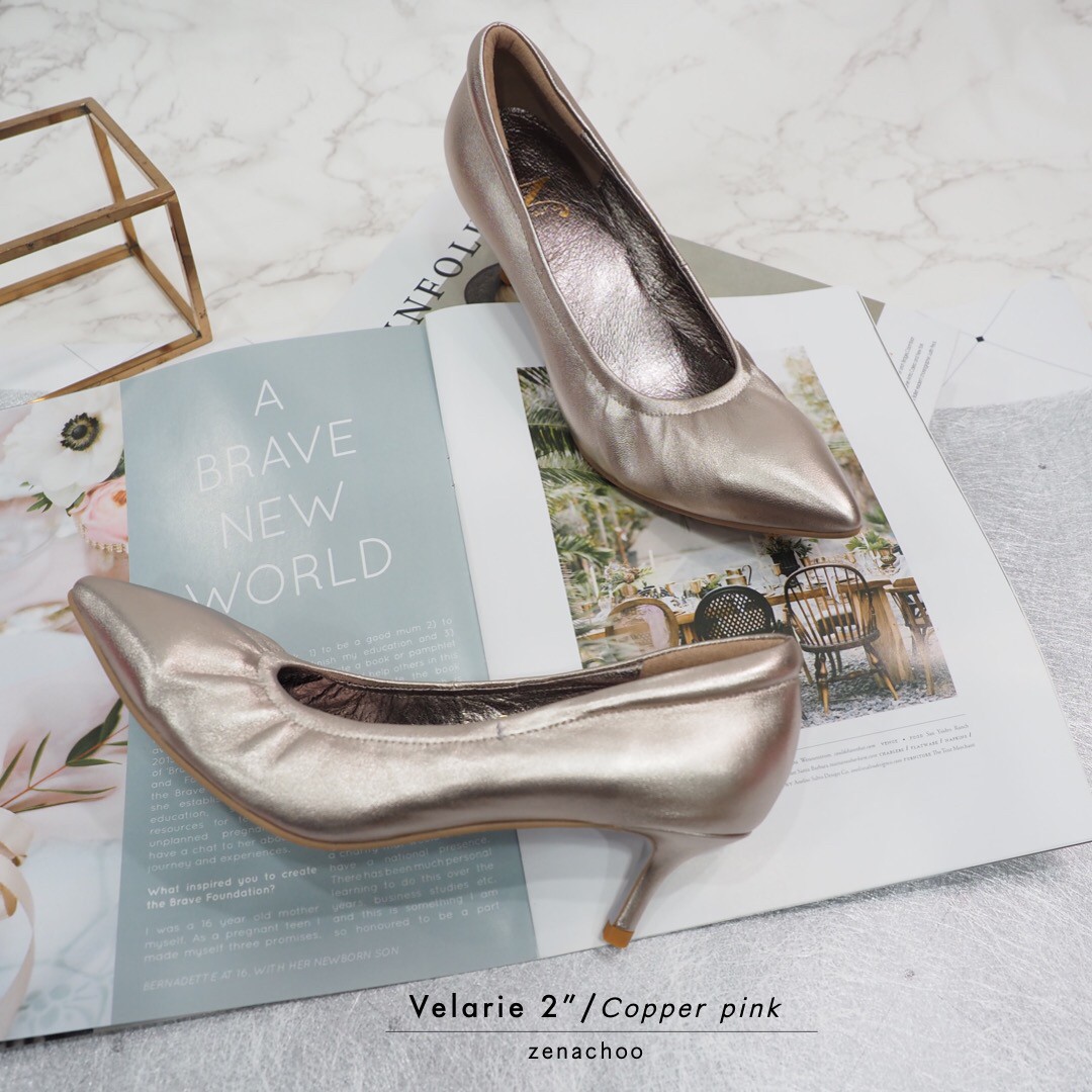 ทรงปกติ เปลี่ยนไซส์ได้-ไม่รับคืน รุ่นขายดี Zenachoo Velarie2 สูง 2 นิ้ว สี Copper pink รองเท้าหนังแกะแท้ หัวแหลมหน้ากว้าง
